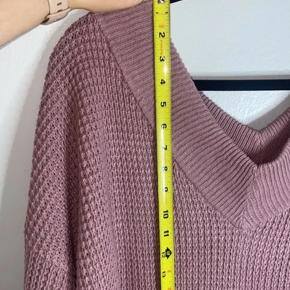 🍂NWT Oversized Lilac Sweater! - Picture 4 of 8